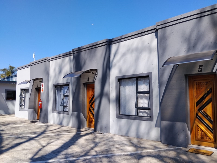 To Let 1 Bedroom Property for Rent in Oos Einde North West